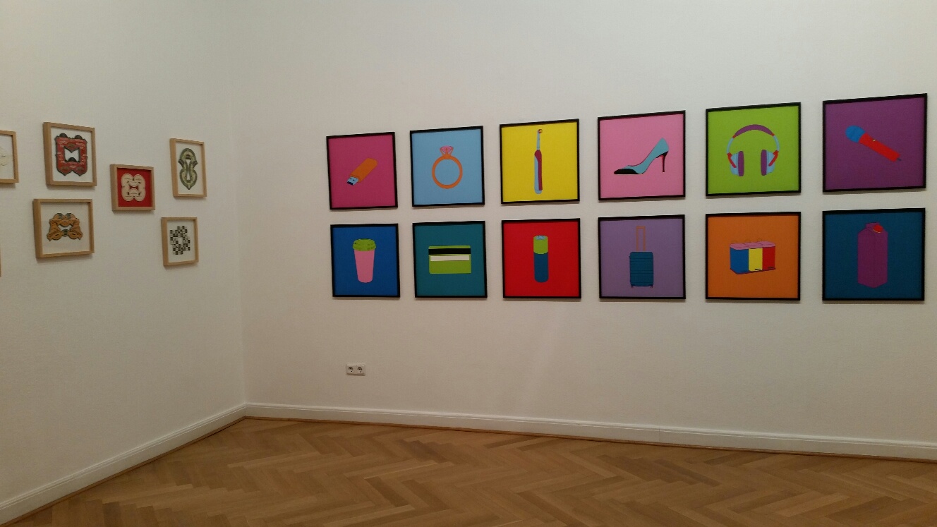 Michael Craig-Martin: links: Beermats von Albrecht Wild; rechts: Objects of our Time von MCM