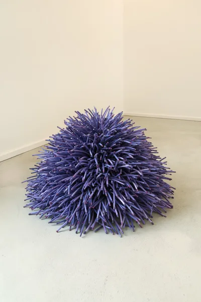 Doppelklick öffnet Großansicht Bean Finneran: Purple dome