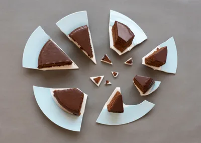 Steve Johnson: Still life (Sachertorte)
