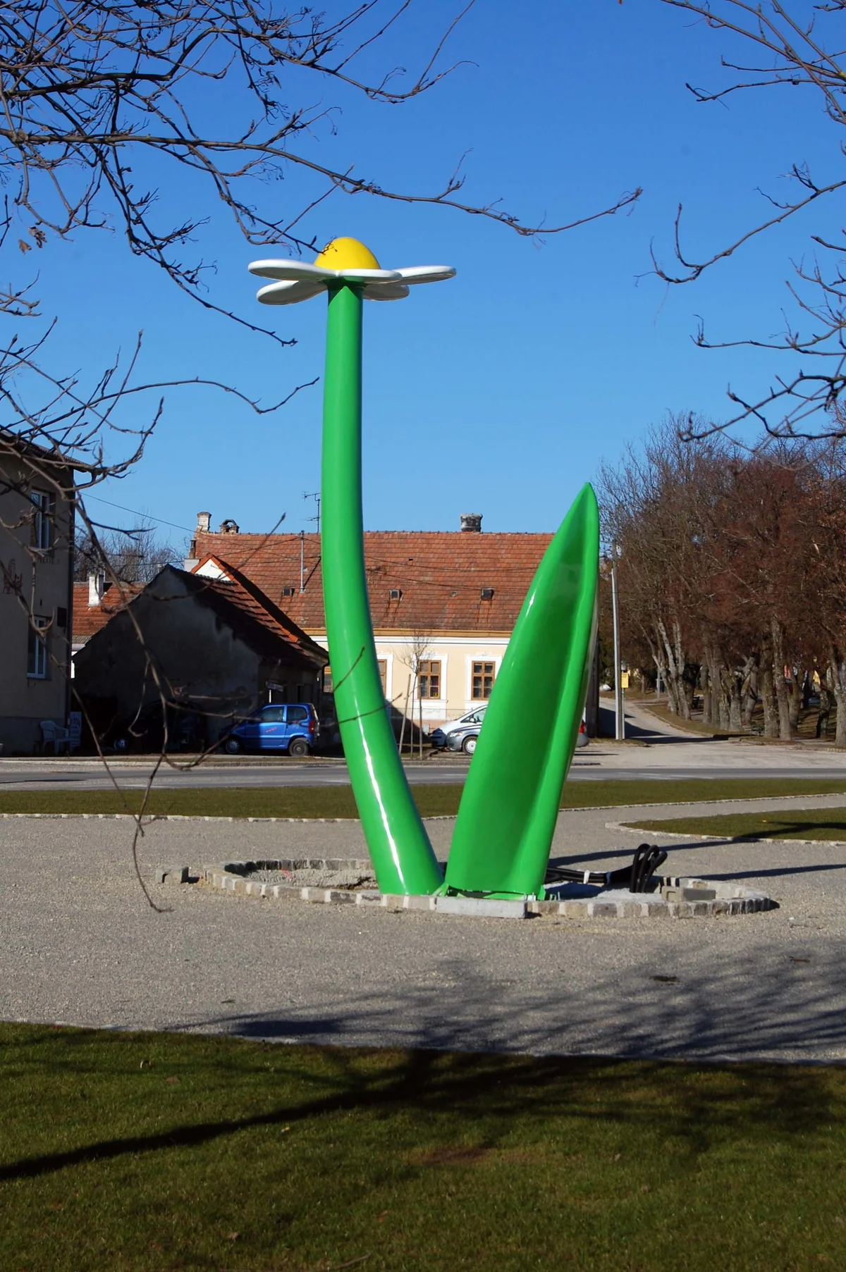 6 Meter hohe Blume von Thomas Stimm